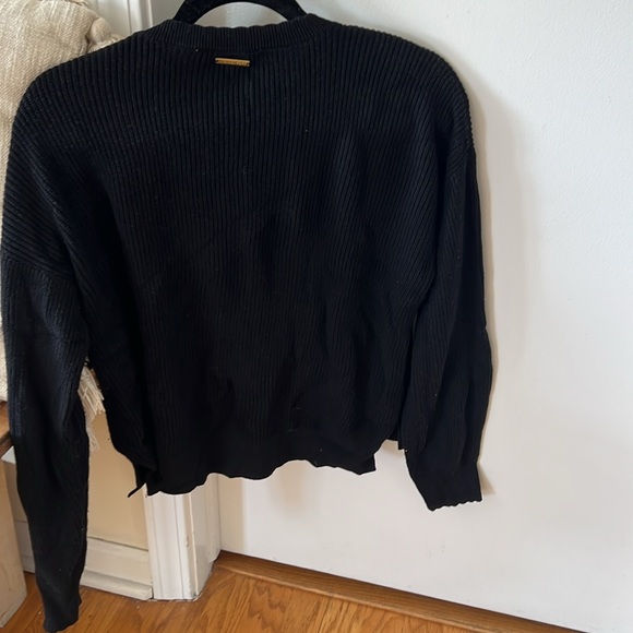 Women’s Knit Long Sleeve Thick Grommet Lace Up Sweater - Picture 4 of 7